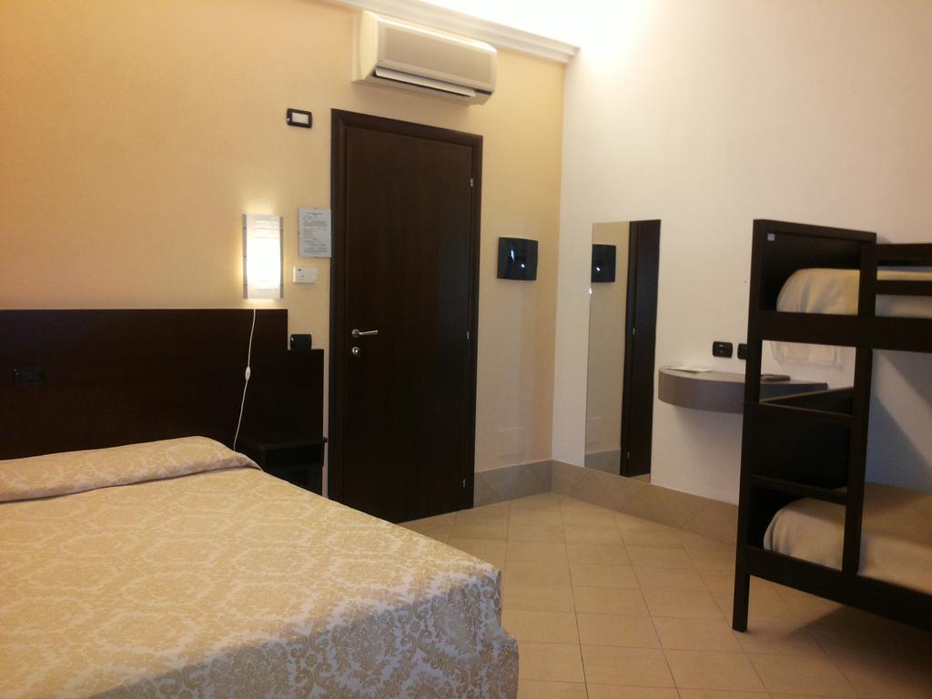 Hotel Villa Ionia أفولا الغرفة الصورة