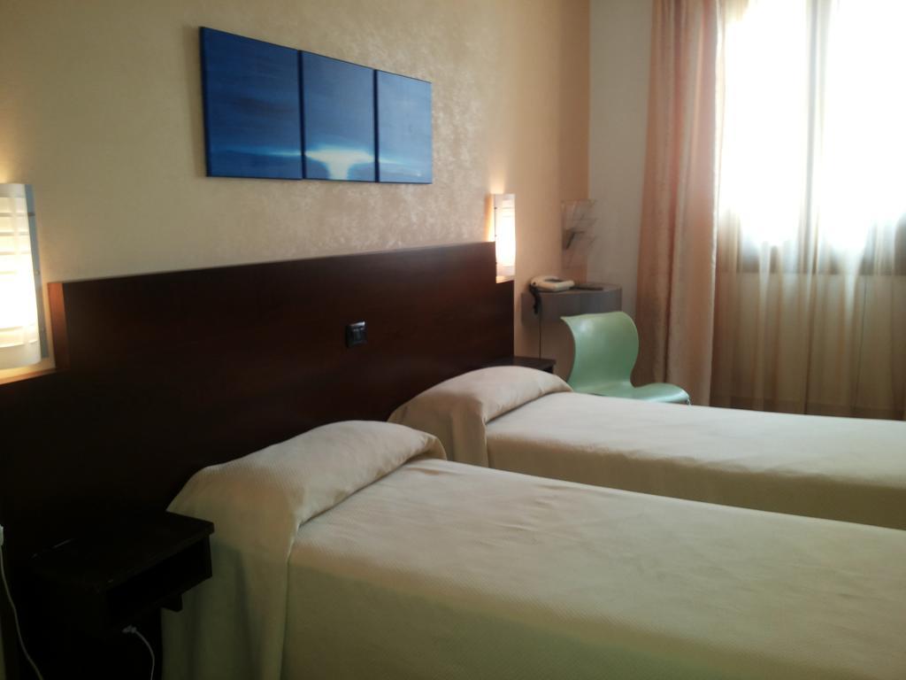Hotel Villa Ionia أفولا الغرفة الصورة